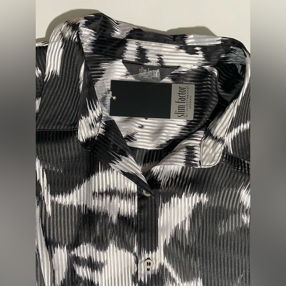 NEW Plus Size 2X Slim Factor Investments Ikat Floral Collar Button Front $99 - Picture 10 of 12